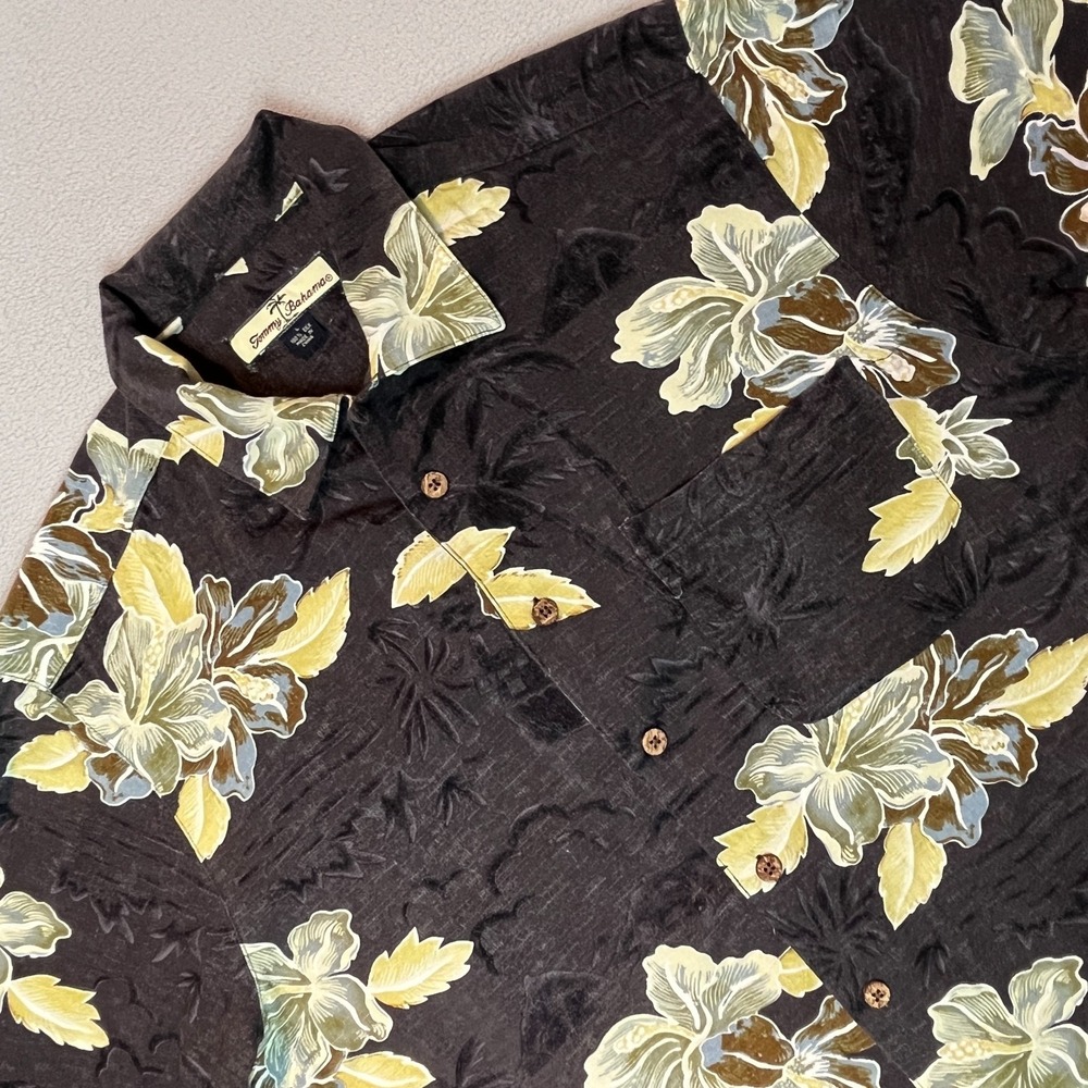 Tommy Bahama 100% Silk Camp Shirt Men's Large Brown Floral Hibiscus Hawaiian